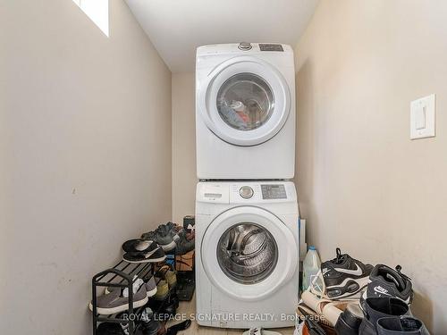 3215 Tacc Dr, Mississauga, ON - Indoor Photo Showing Laundry Room