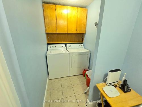 212-1055 A Forestwood Dr, Mississauga, ON - Indoor Photo Showing Laundry Room