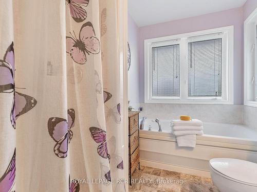 62 Springdale Dr, Kawartha Lakes, ON - Indoor Photo Showing Bathroom