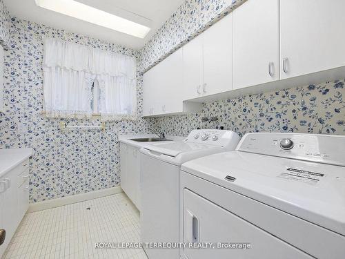 2 Chieftain Cres, Toronto, ON - Indoor Photo Showing Laundry Room