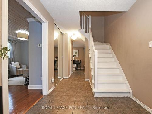 5 Odin Cres, Aurora, ON - Indoor Photo Showing Other Room