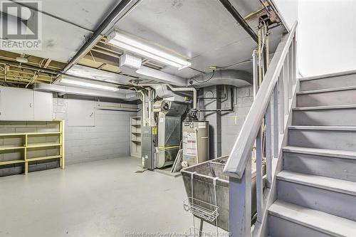 3535 Dougall Avenue, Windsor, ON - Indoor Photo Showing Garage