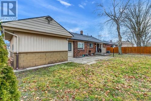 3535 Dougall Avenue, Windsor, ON - Outdoor