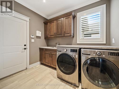 121 Mennill Drive, Springwater, ON - Indoor Photo Showing Laundry Room