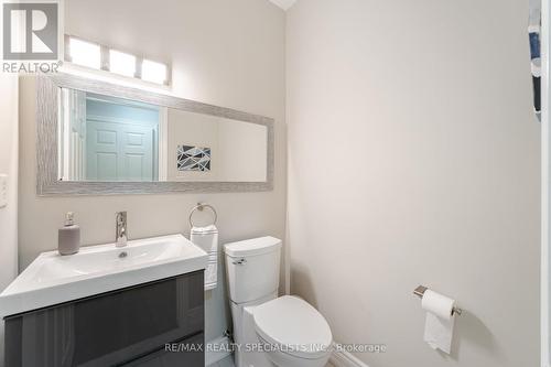 239 Littlewood Drive, Oakville, ON - Indoor Photo Showing Bathroom