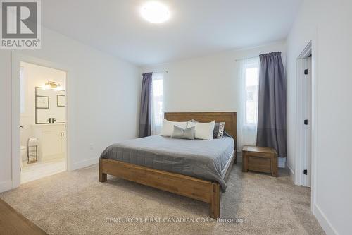 51 - 22701 Adelaide Road, Strathroy-Caradoc, ON - Indoor Photo Showing Bedroom