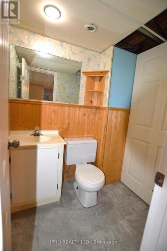 162 Mooregate Cres, Kitchener, ON - Indoor Photo Showing Bathroom