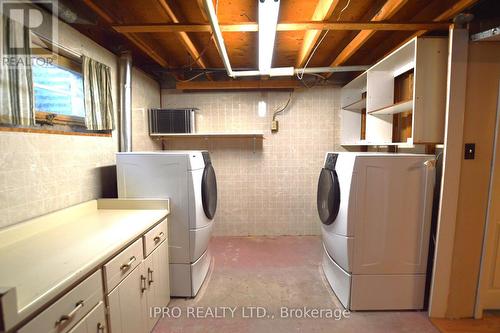 162 Mooregate Cres, Kitchener, ON - Indoor Photo Showing Laundry Room