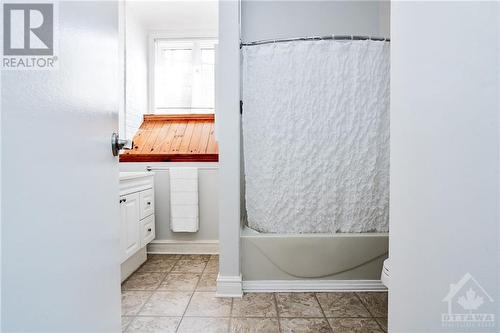 1 Rosamond Street E Unit#201, Almonte, ON - Indoor Photo Showing Bathroom