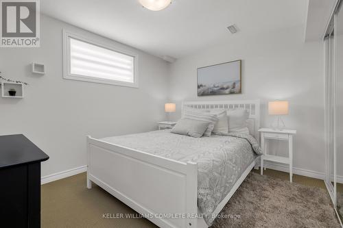 3113 Hedges Drive, Burlington, ON - Indoor Photo Showing Bedroom