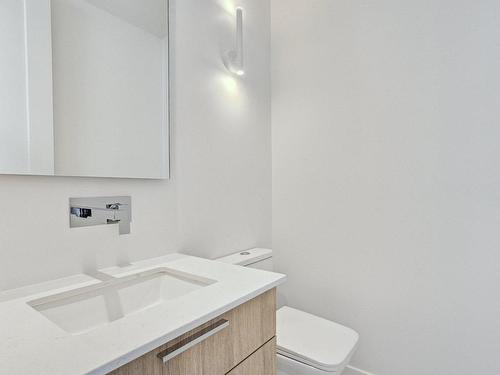 Powder room - 741 Rue Louis-Quilico, Boucherville, QC - Indoor Photo Showing Bathroom