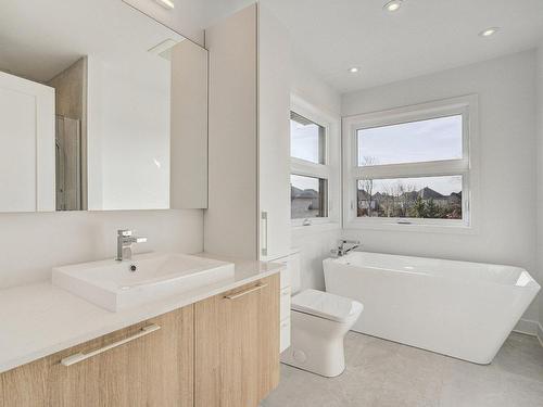 Salle de bains - 741 Rue Louis-Quilico, Boucherville, QC - Indoor Photo Showing Bathroom