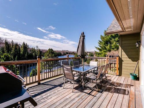 Balcon - 64 Ch. Patterson, Cayamant, QC - Outdoor With Deck Patio Veranda With Exterior