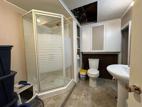 12 Elizabeth Avenue, Terrace Bay, ON - Indoor Photo Showing Bathroom
