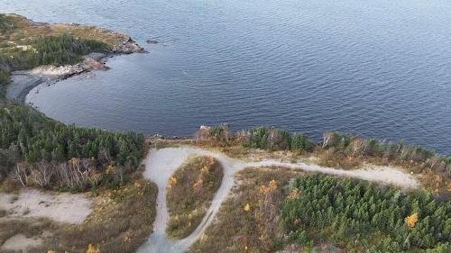 4 Beach Road, Eastport, NL 