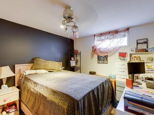 Chambre Ã Â coucher - 176 Rue Ross, Gatineau (Buckingham), QC - Indoor Photo Showing Bedroom