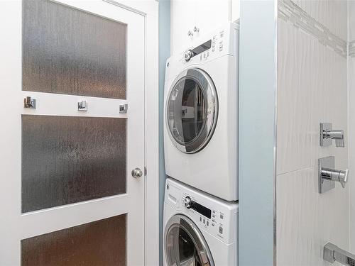 344 Stannard Ave, Victoria, BC - Indoor Photo Showing Laundry Room