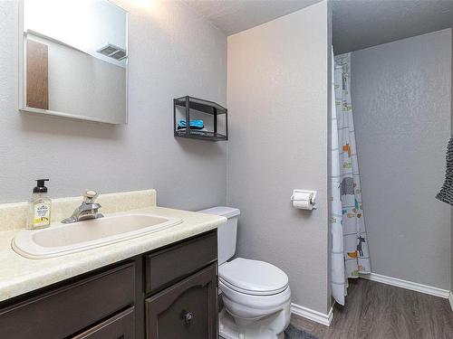 1359 Chilco Rd, Crofton, BC - Indoor Photo Showing Bathroom