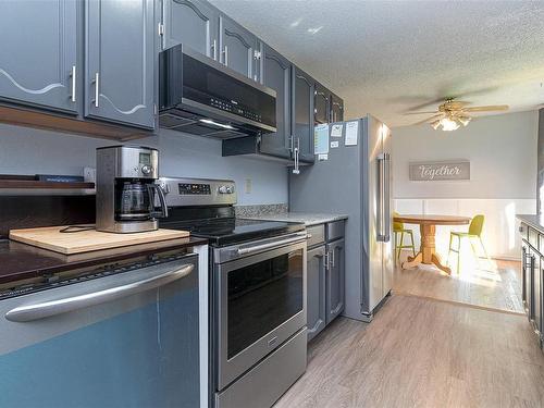 1359 Chilco Rd, Crofton, BC - Indoor Photo Showing Kitchen