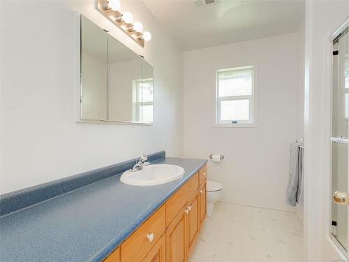 3509 Sunheights Dr, Langford, BC - Indoor Photo Showing Bathroom