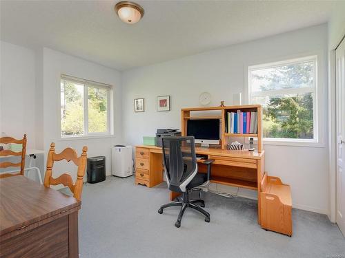 3509 Sunheights Dr, Langford, BC - Indoor Photo Showing Office