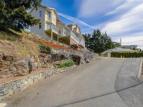 3509 Sunheights Dr, Langford, BC - Outdoor