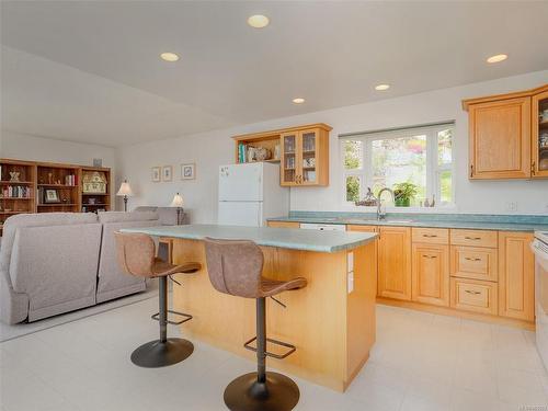 3509 Sunheights Dr, Langford, BC - Indoor Photo Showing Kitchen