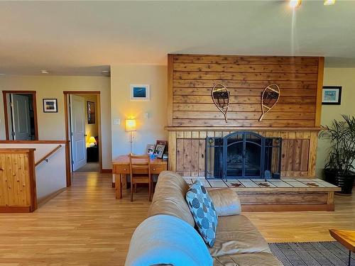 1280 Rupert Rd, Ucluelet, BC - Indoor Photo Showing Living Room With Fireplace