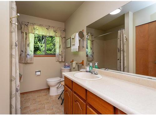 4455 Pollock Rd, Duncan, BC - Indoor Photo Showing Bathroom