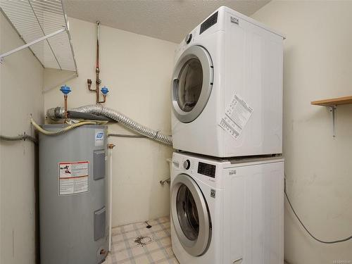 1752 Adanac St, Victoria, BC - Indoor Photo Showing Laundry Room