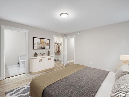 1600 Farrah'S Way, Qualicum Beach, BC - Indoor Photo Showing Bedroom