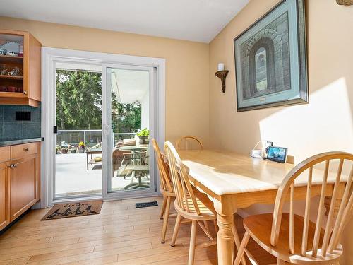 1875 Grandview Dr, Saanich, BC - Indoor Photo Showing Dining Room