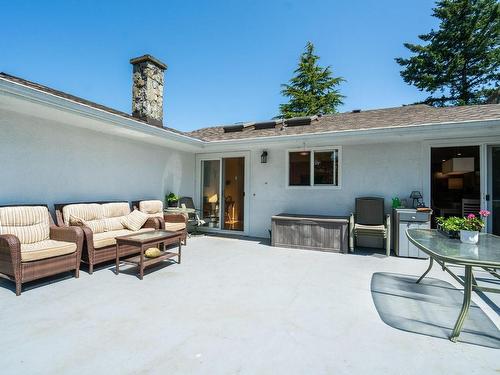 1875 Grandview Dr, Saanich, BC - Outdoor With Deck Patio Veranda With Exterior