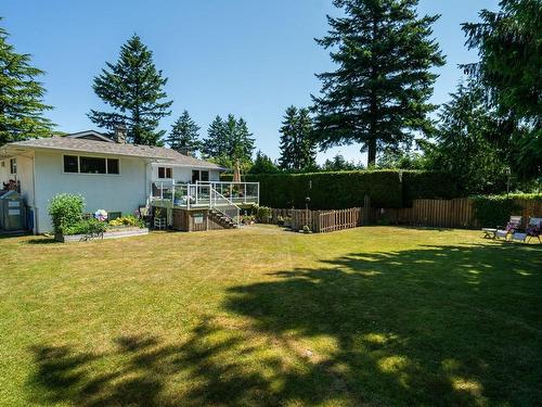 1875 Grandview Dr, Saanich, BC - Outdoor With Deck Patio Veranda With Backyard