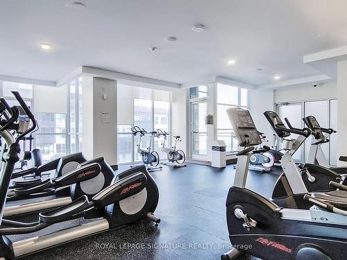 2206-4070 Confederation Pkwy, Mississauga, ON - Indoor Photo Showing Gym Room