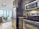 2206-4070 Confederation Pkwy, Mississauga, ON  - Indoor Photo Showing Kitchen 