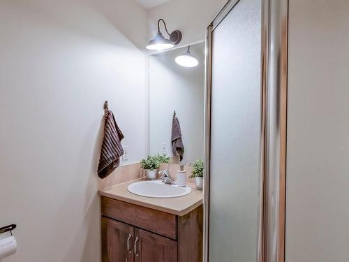 6-5015 Snowbird Way, Big White, BC - Indoor Photo Showing Bathroom