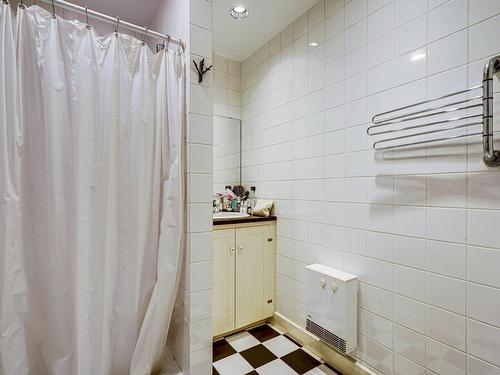 Bathroom - 355 Av. Melville, Westmount, QC - Indoor Photo Showing Bathroom