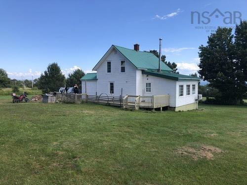 2099 Ns Highway 2, Lower Economy, NS 