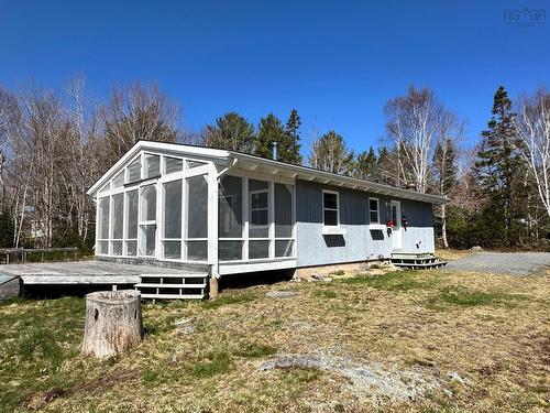 40 Harbour View Drive, Mill Village, NS 