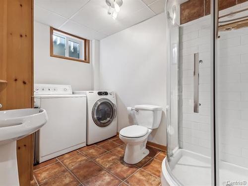 Salle de bains - 18 Av. Des Jonquilles, Gatineau (Hull), QC - Indoor Photo Showing Laundry Room