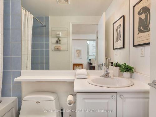 1209-38 Fontenay Crt, Toronto, ON - Indoor Photo Showing Bathroom