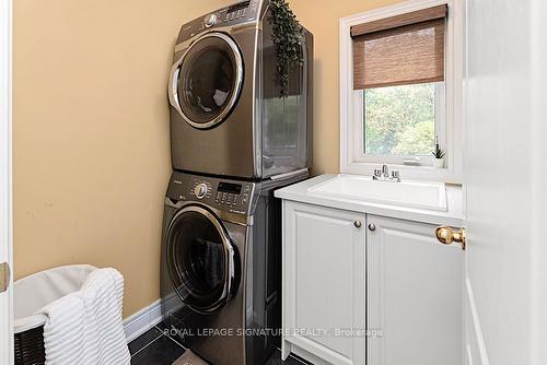 963 Toscana Pl, Mississauga, ON - Indoor Photo Showing Laundry Room