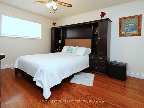 32 Coniston Ave, Brampton, ON - Indoor Photo Showing Bedroom