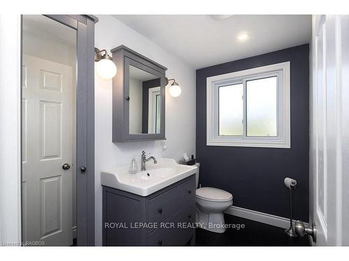 244 Raglan St, Grey Highlands, ON - Indoor Photo Showing Bathroom