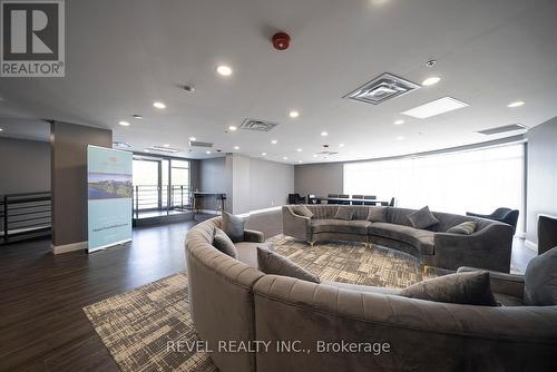 320 - 7711 Green Vista Gate, Niagara Falls, ON - Indoor Photo Showing Living Room