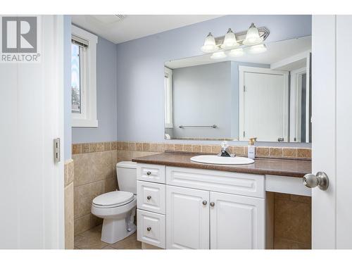 1209 36 Avenue, Vernon, BC - Indoor Photo Showing Bathroom