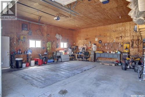 Rm Of Bratt'S Lake Acreage, Bratt'S Lake Rm No. 129, SK - Indoor Photo Showing Garage