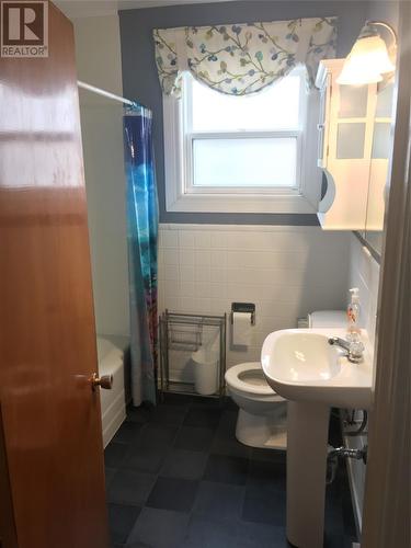 23 Wexford Street, St. John'S, NL - Indoor Photo Showing Bathroom