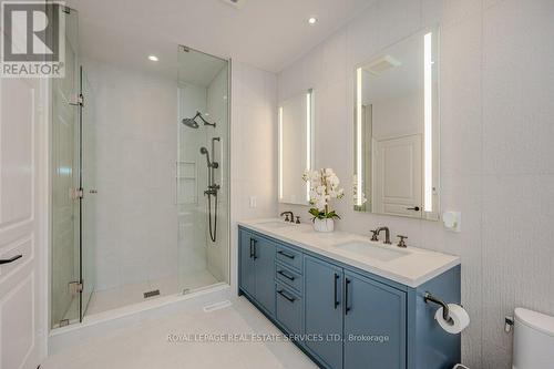 3378 Stocksbridge Ave, Oakville, ON - Indoor Photo Showing Bathroom